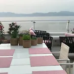 住宿加早餐酒店 C'est La Vie! L' Escala