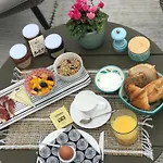 C'est La Vie! Bed & Breakfast L' Escala