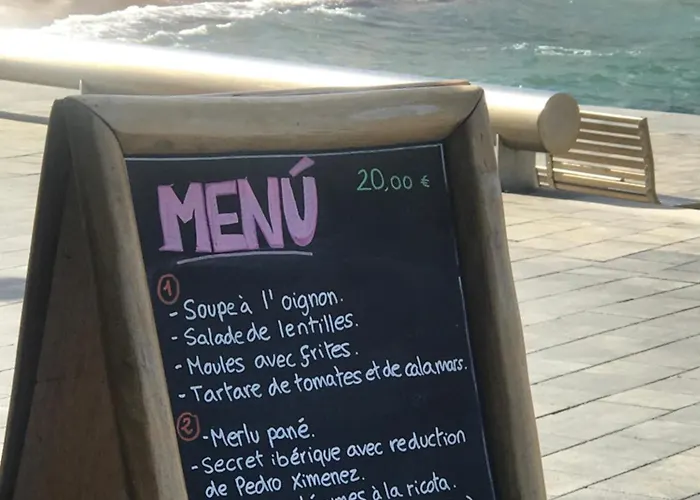 C'est La Vie! فندق مبيت وإفطار L' Escala