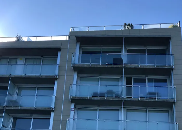 C'est La Vie! L' Escala