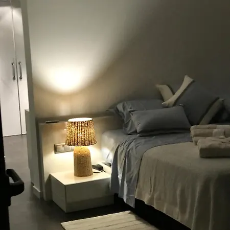 C'est La Vie! 4*