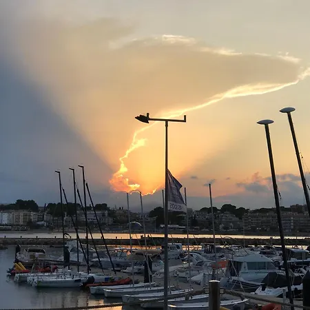 C'est La Vie! 4* L' Escala