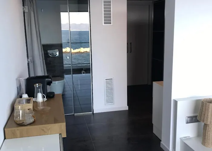 C'est La Vie! L' Escala
